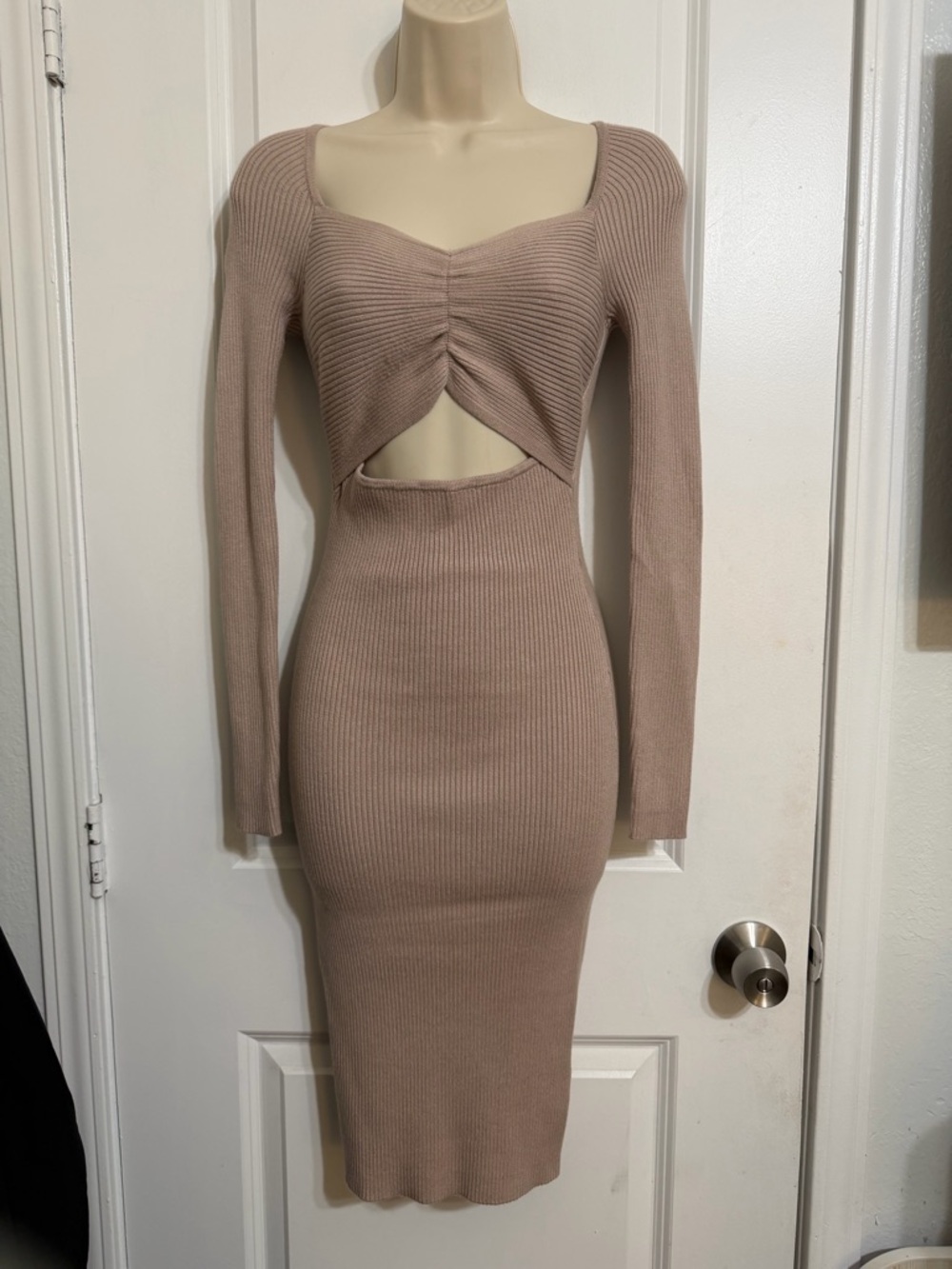 Abercrombie & Fitch Mauve Ribbed Cutout Midi Dress